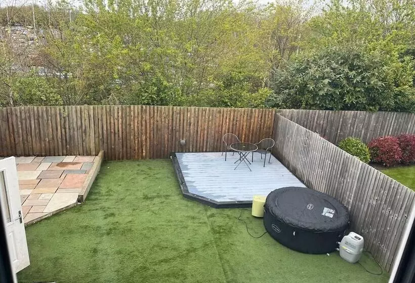 レジデンス Remarkable 3 Bed House In Wirral