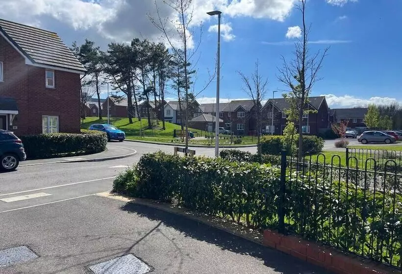 レジデンス Remarkable 3 Bed House In Wirral