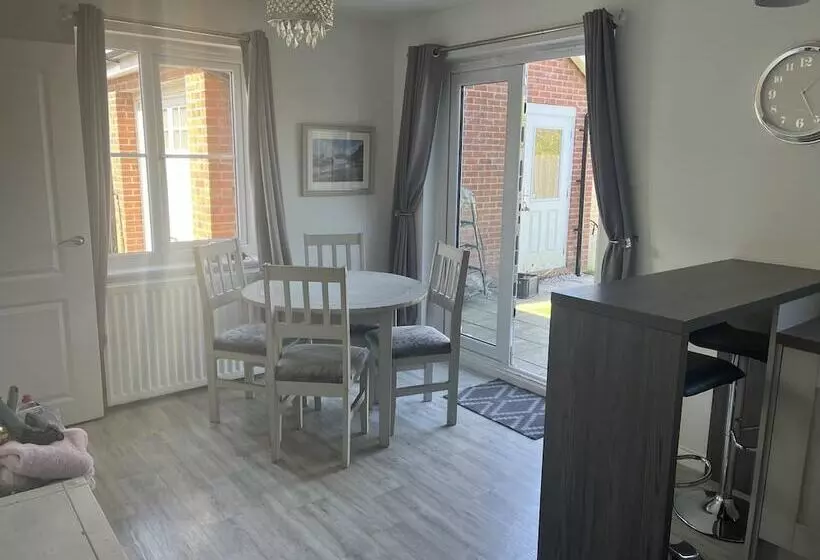 レジデンス Remarkable 3 Bed House In Wirral