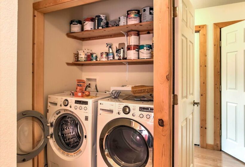 Cloudcroft Home W/ Spacious Stargazing Deck!