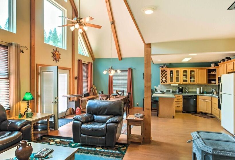 Cloudcroft Home W/ Spacious Stargazing Deck!