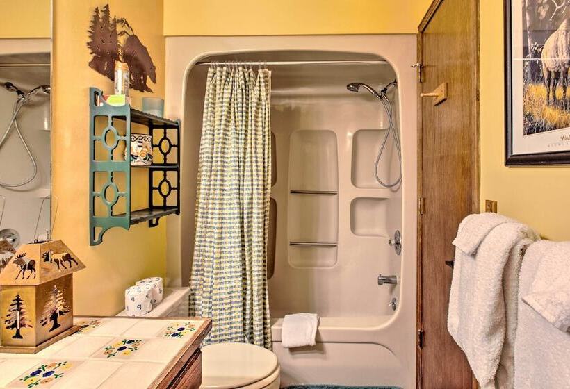 Serene Angel Fire Cabin W/ Community Pools!