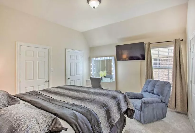 Private Pool & Hot Tub: Spacious Murphy Getaway