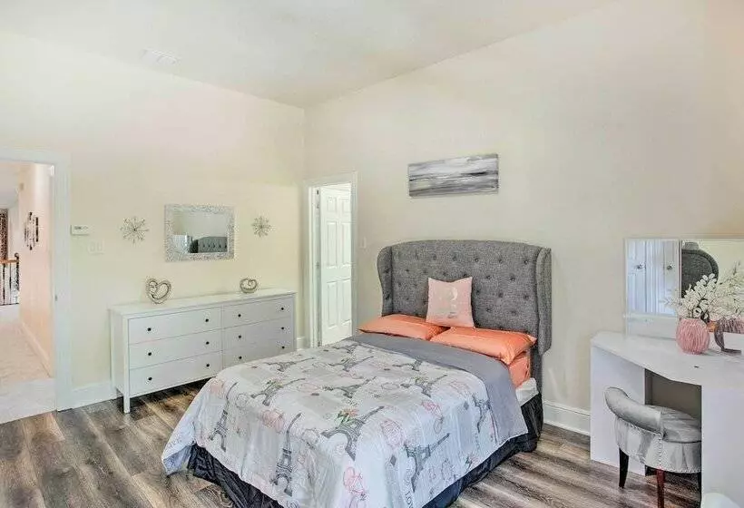 Private Pool & Hot Tub: Spacious Murphy Getaway