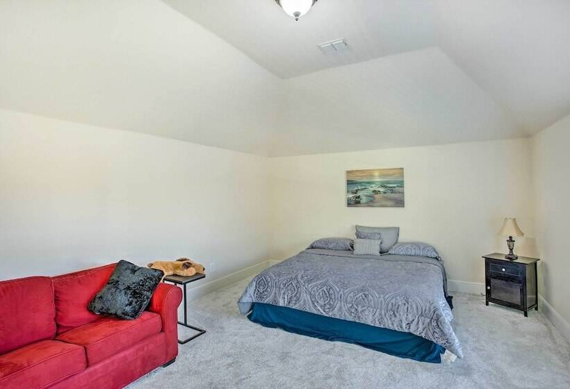 Private Pool & Hot Tub: Spacious Murphy Getaway