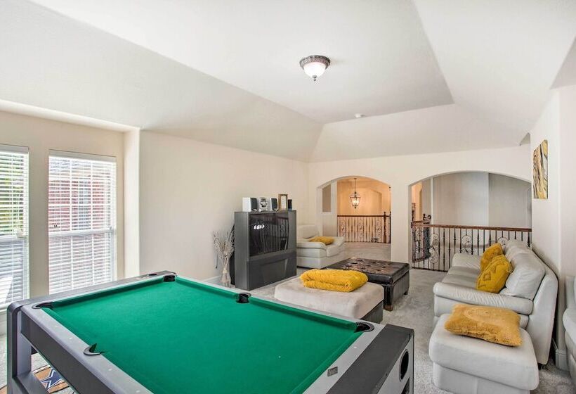 Private Pool & Hot Tub: Spacious Murphy Getaway