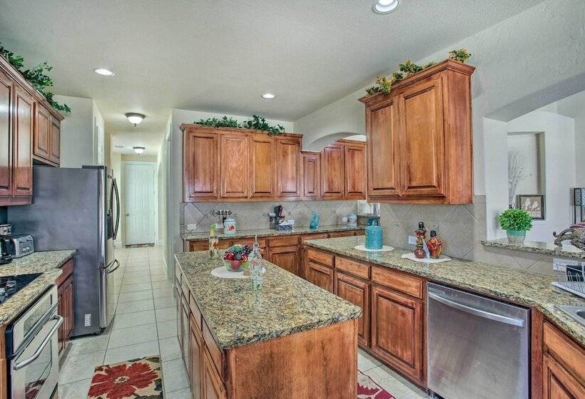 Private Pool & Hot Tub: Spacious Murphy Getaway