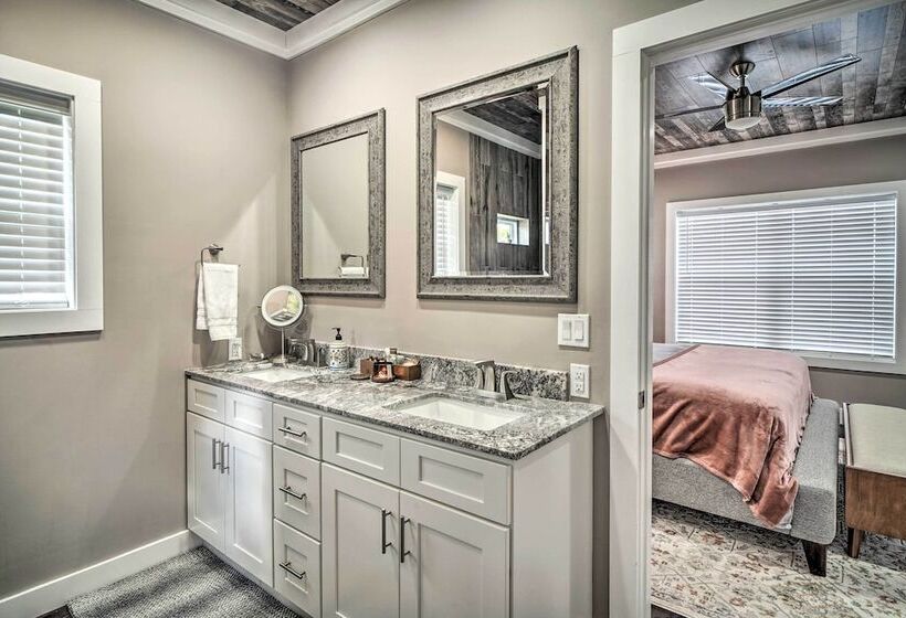 Spacious Sevierville Home W/ Hot Tub!