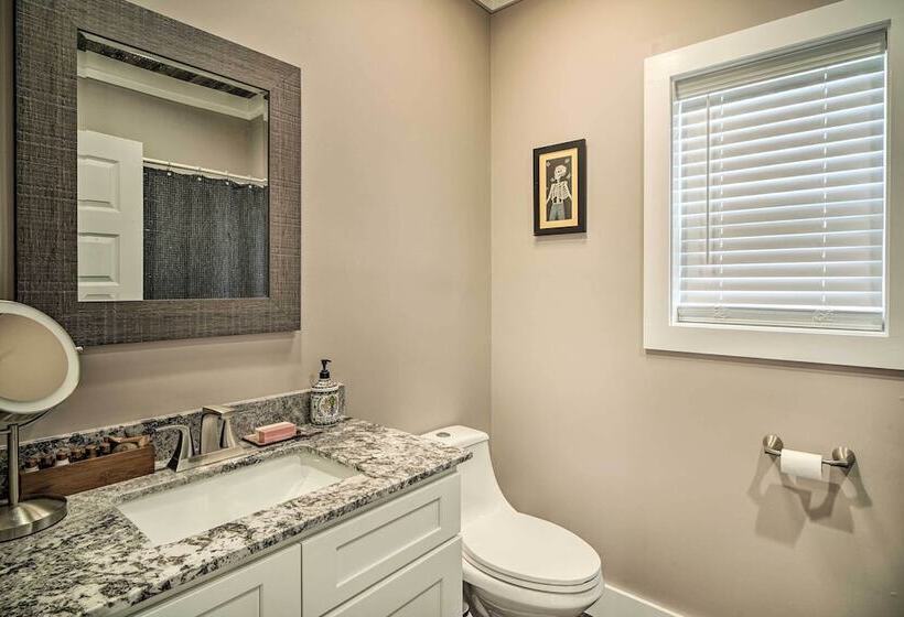 Spacious Sevierville Home W/ Hot Tub!