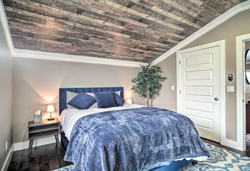 Spacious Sevierville Home W/ Hot Tub!