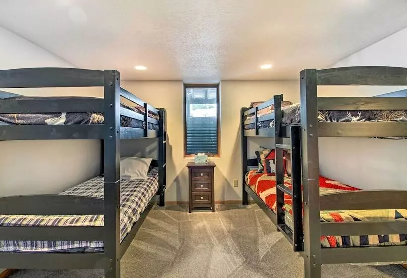 Waterfront Gull Lake W/ Dock: Family Friendly!