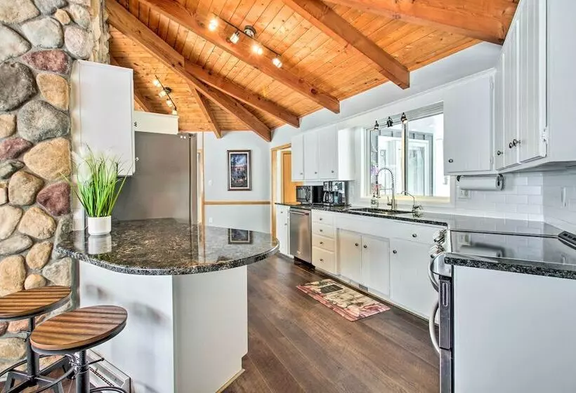 Waterfront Gull Lake W/ Dock: Family Friendly!