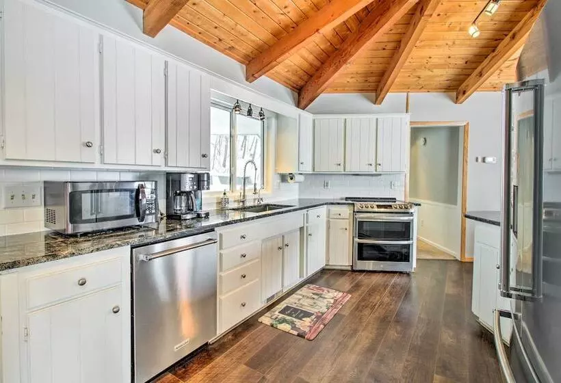 Waterfront Gull Lake W/ Dock: Family Friendly!