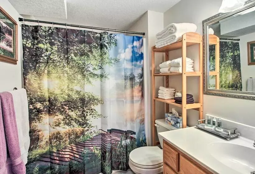 Waterfront Gull Lake W/ Dock: Family Friendly!