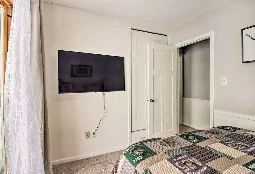 Waterfront Gull Lake W/ Dock: Family Friendly!