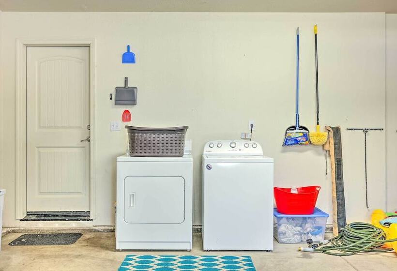 Stunning Groveland Home W/ Outdoor Kitchen!