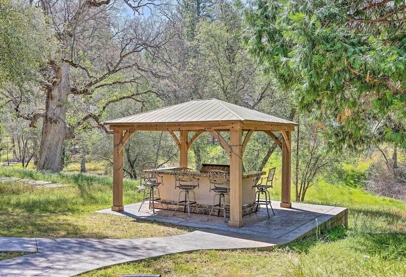 Stunning Groveland Home W/ Outdoor Kitchen!