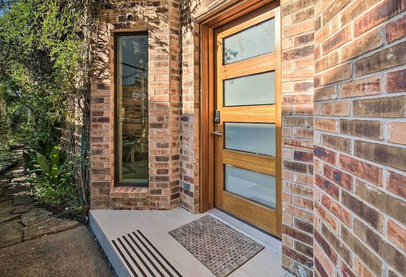 Family Friendly Houston Home W/ Private Backyard!