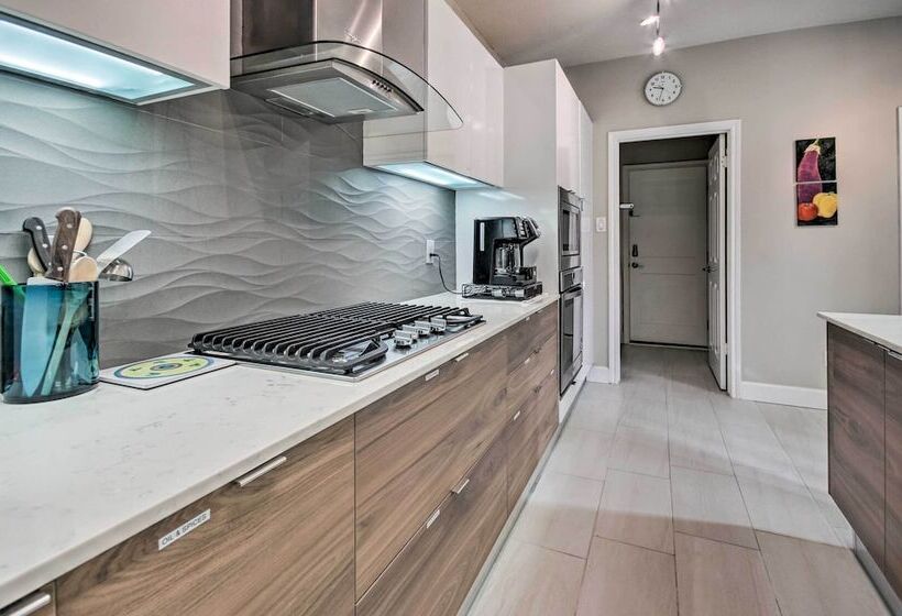 Family Friendly Houston Home W/ Private Backyard!