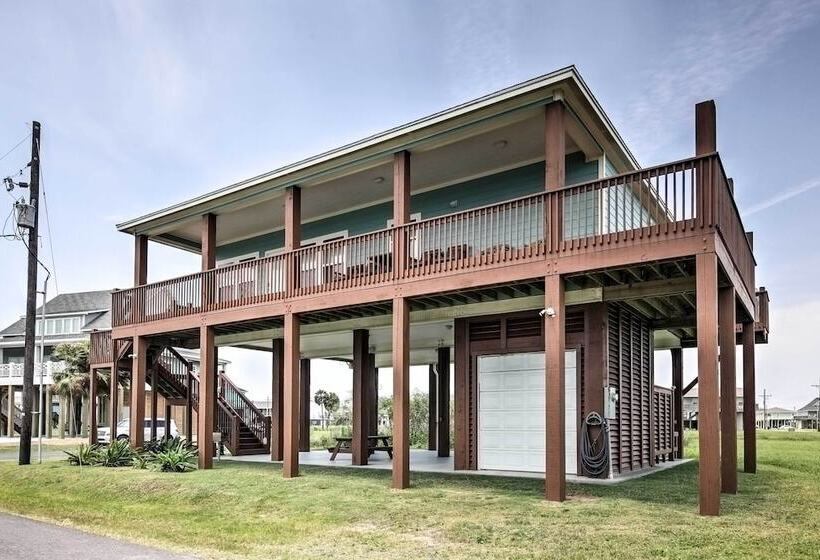 Port Bolivar Getaway W/ Ocean View: Walk To Beach!