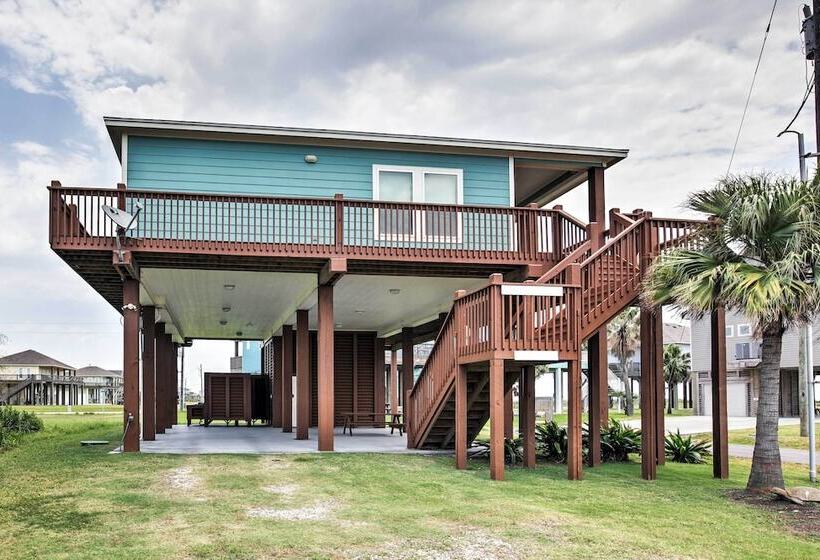 Port Bolivar Getaway W/ Ocean View: Walk To Beach!