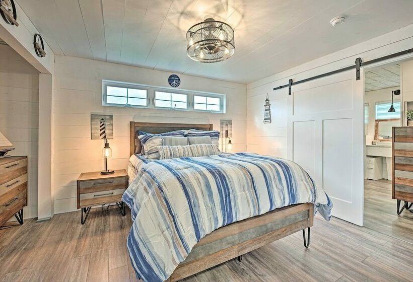 Waterfront Retreat, 10 Mi To Dtwn Shipshewana