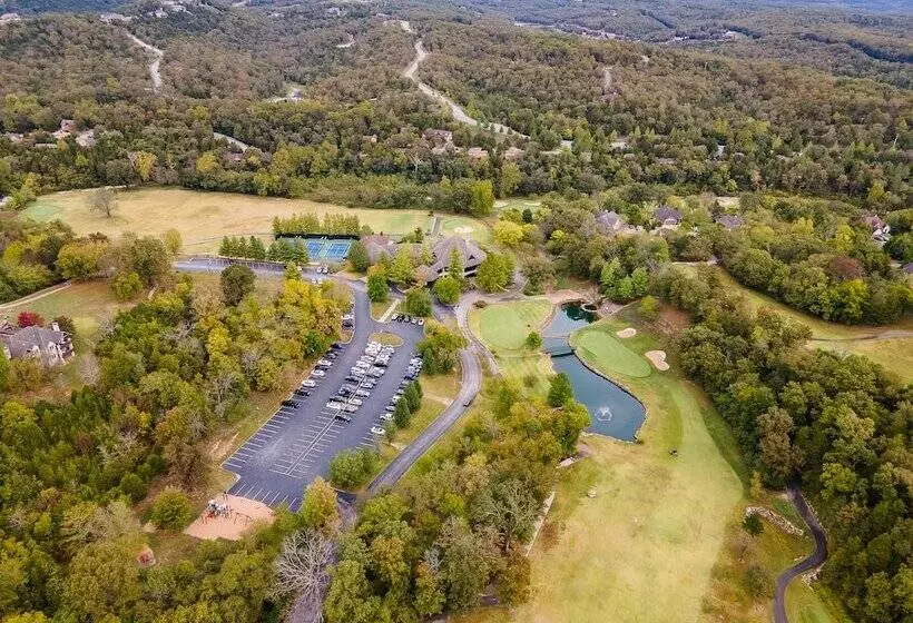 Whispering Creek   In The Heart Of Ozarks, Near Dt!