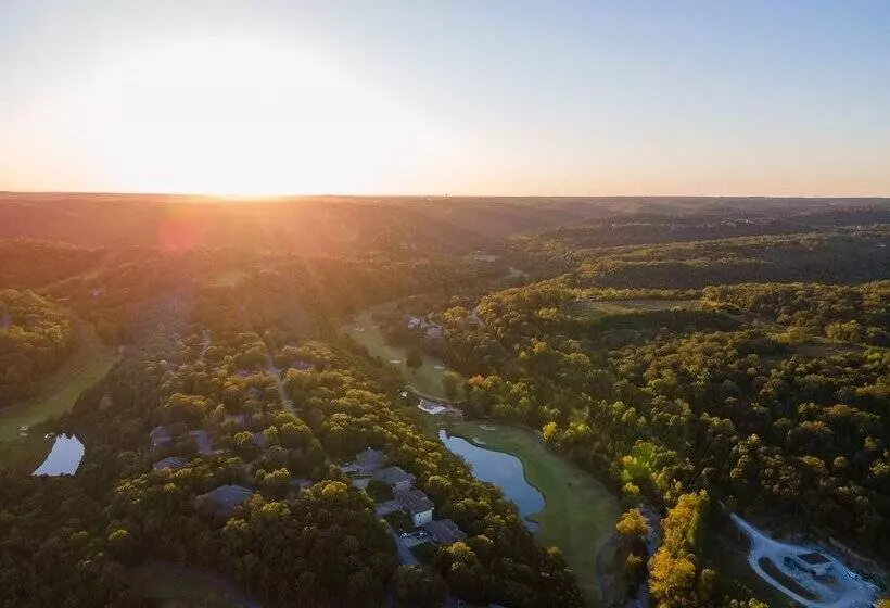 Whispering Creek   In The Heart Of Ozarks, Near Dt!