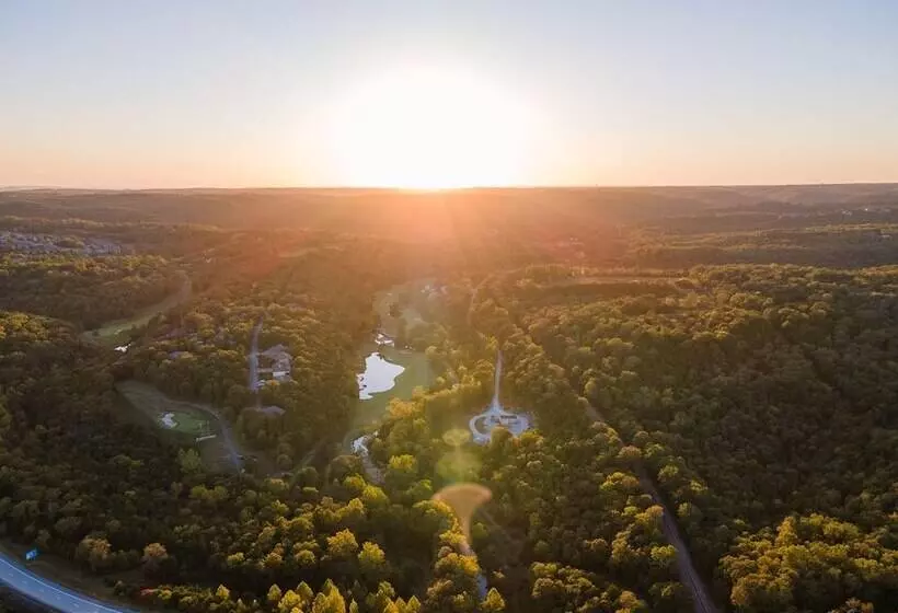 Whispering Creek   In The Heart Of Ozarks, Near Dt!