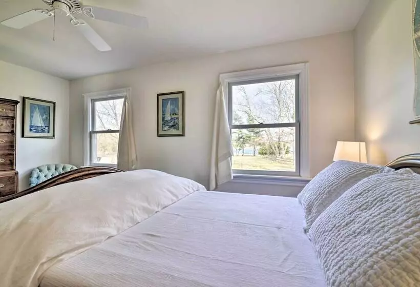 Bayside Deltaville Retreat W/ Beach & Bay Views!