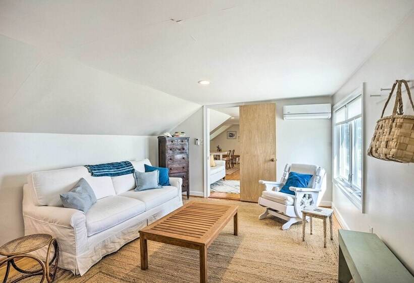 Bayside Deltaville Retreat W/ Beach & Bay Views!