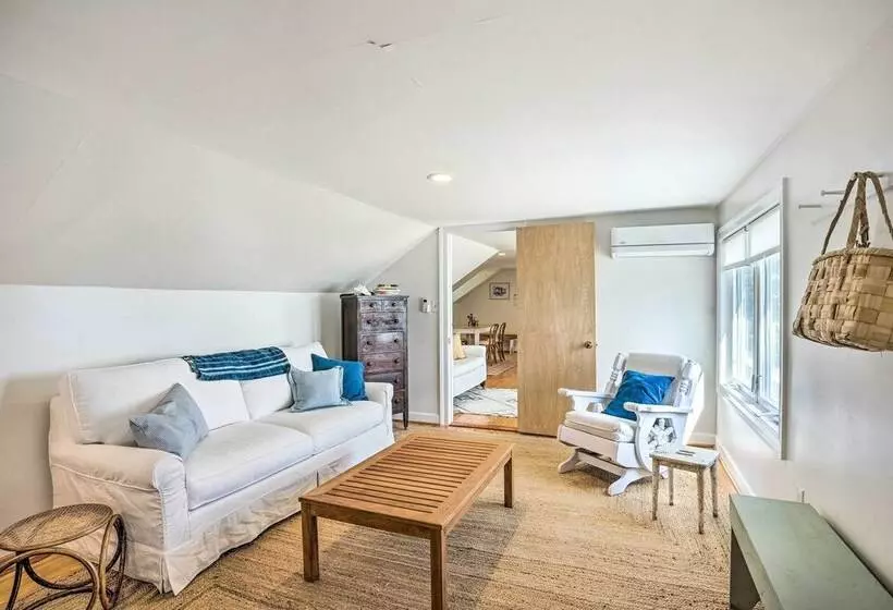 Bayside Deltaville Retreat W/ Beach & Bay Views!