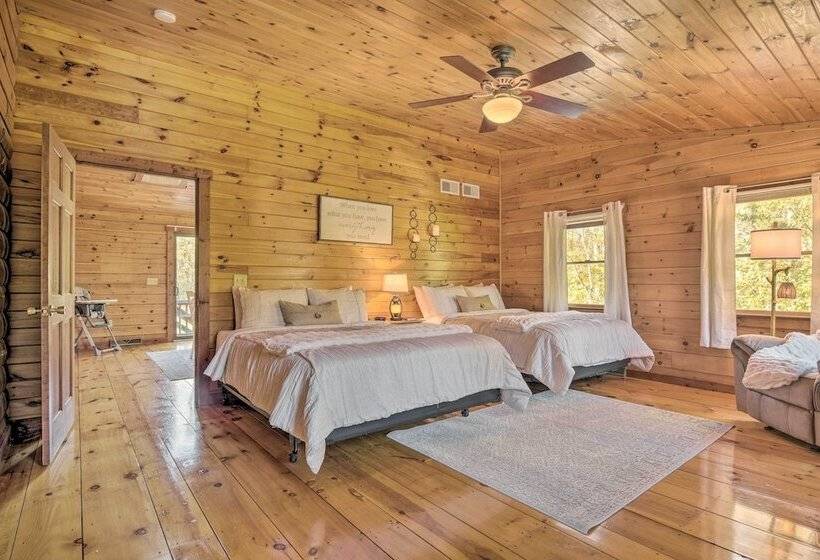 Beautiful Mount Joy Cabin W/ Pool + Sauna!