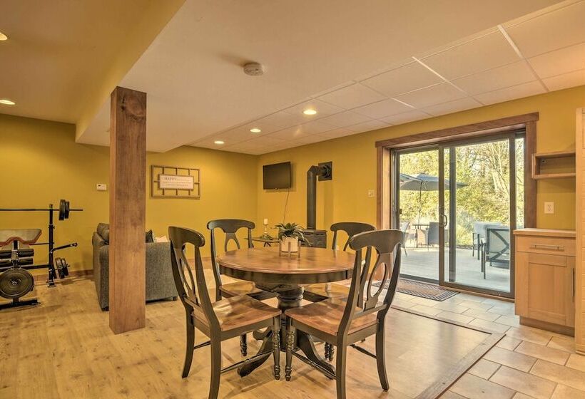 Beautiful Mount Joy Cabin W/ Pool + Sauna!