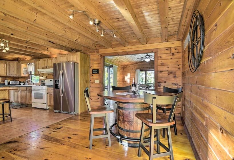 Beautiful Mount Joy Cabin W/ Pool + Sauna!