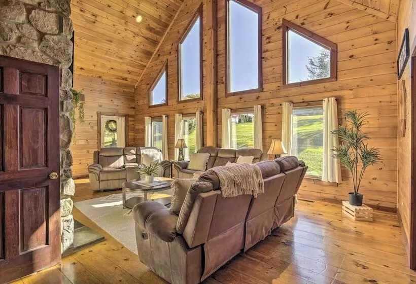 Beautiful Mount Joy Cabin W/ Pool + Sauna!