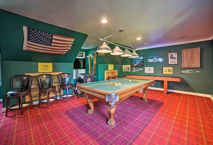 Beautiful Wine Country Home W/ Hot Tub & Lake View