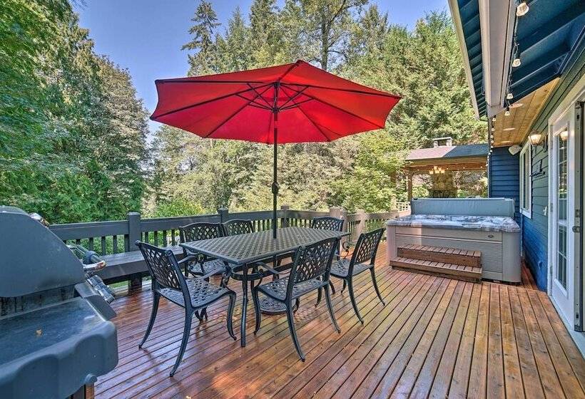 Beautiful Wine Country Home W/ Hot Tub & Lake View