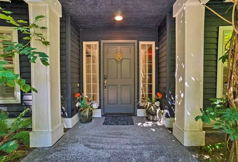 Beautiful Wine Country Home W/ Hot Tub & Lake View