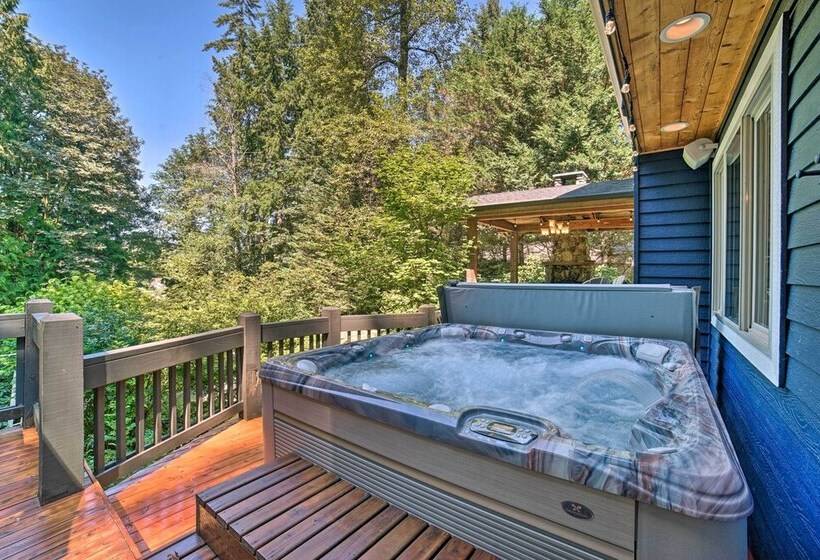 Beautiful Wine Country Home W/ Hot Tub & Lake View