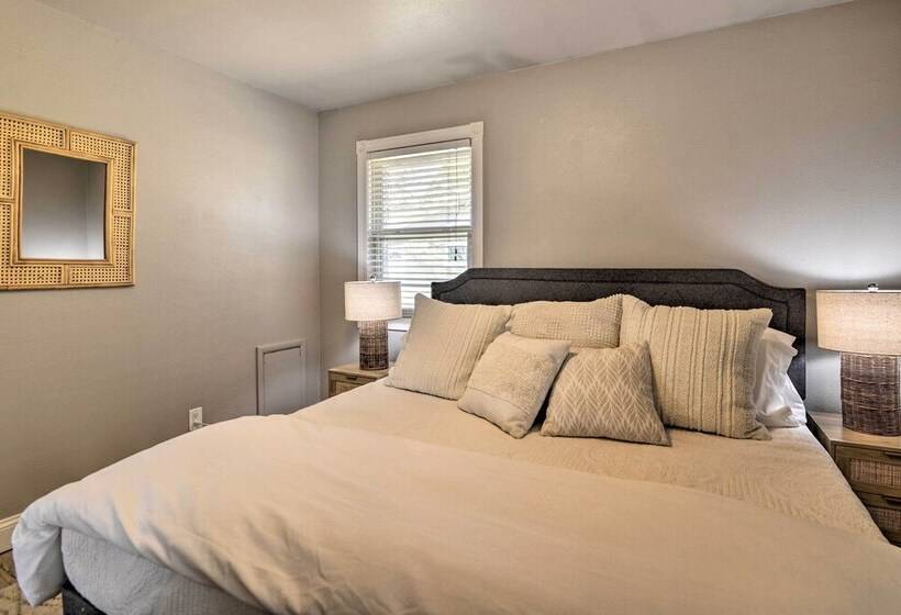 Billings Abode W/ Grill: Walk To Park & Shops