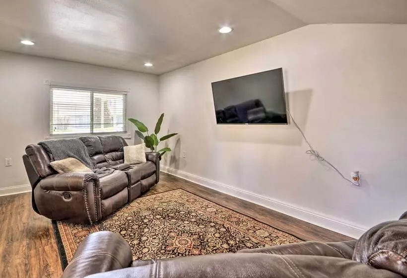 Billings Abode W/ Grill: Walk To Park & Shops