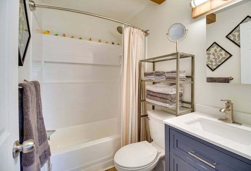 Broadway Cabin W/ Hot Tub: Hike & Ski