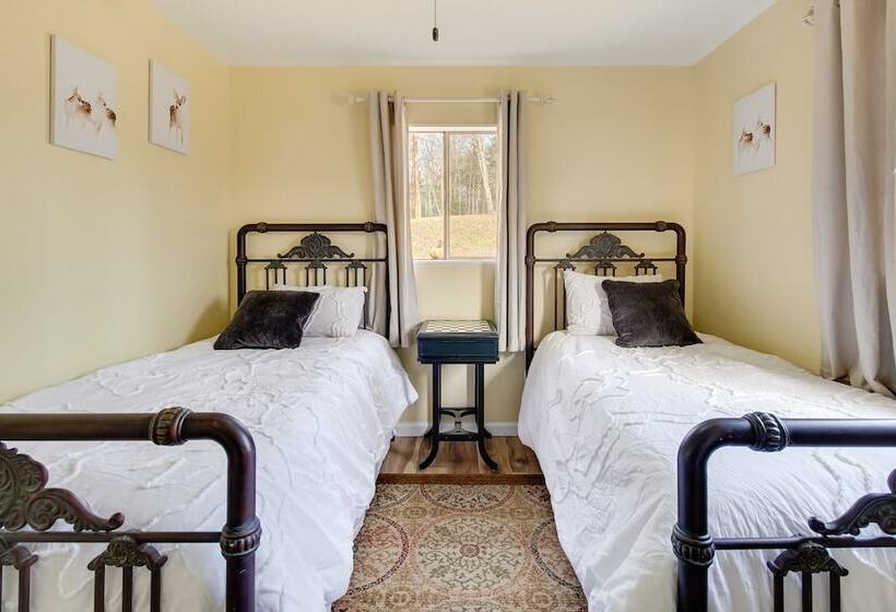 Broadway Cabin W/ Hot Tub: Hike & Ski