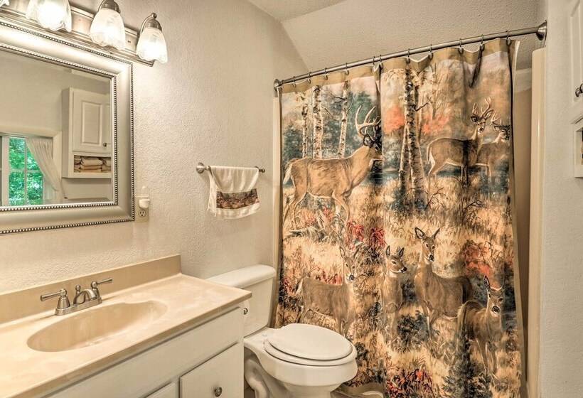 Bryson City Cottage W/ Hot Tub & Waterfall Views!