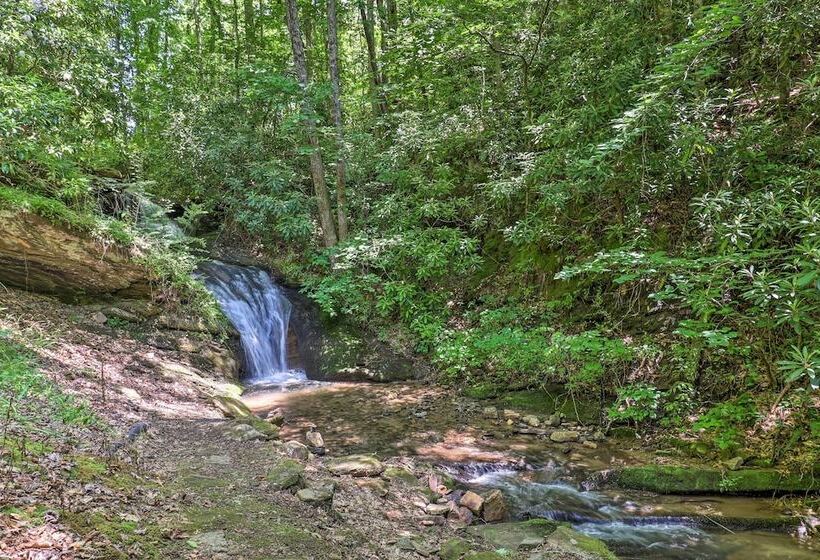 Bryson City Cottage W/ Hot Tub & Waterfall Views!