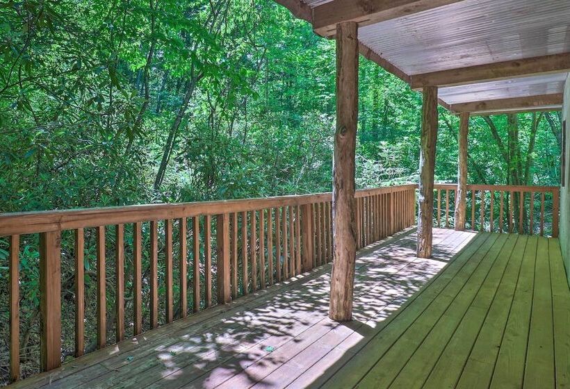 Bryson City Cottage W/ Hot Tub & Waterfall Views!