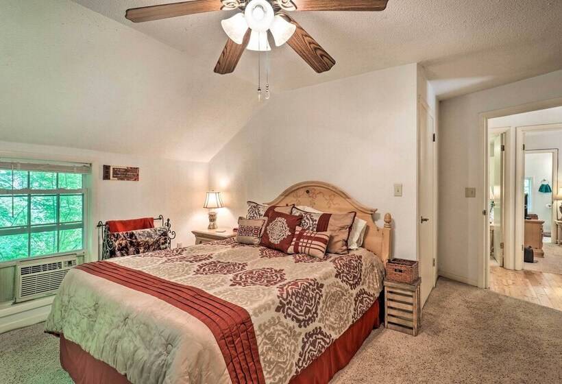 Bryson City Cottage W/ Hot Tub & Waterfall Views!