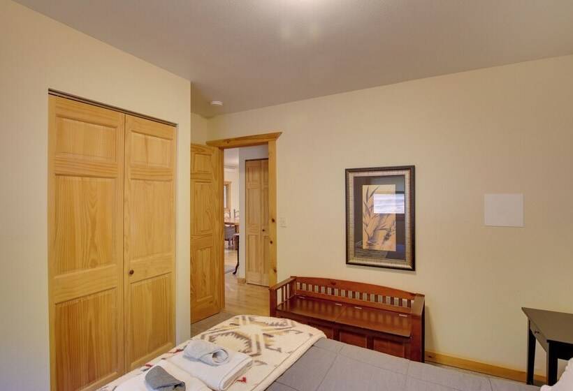 Cabin W/ Hot Tub & Grill < 1 Mi To Skiing!