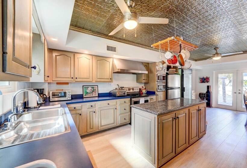 Canal Front Florida Keys Home W/ Dock!